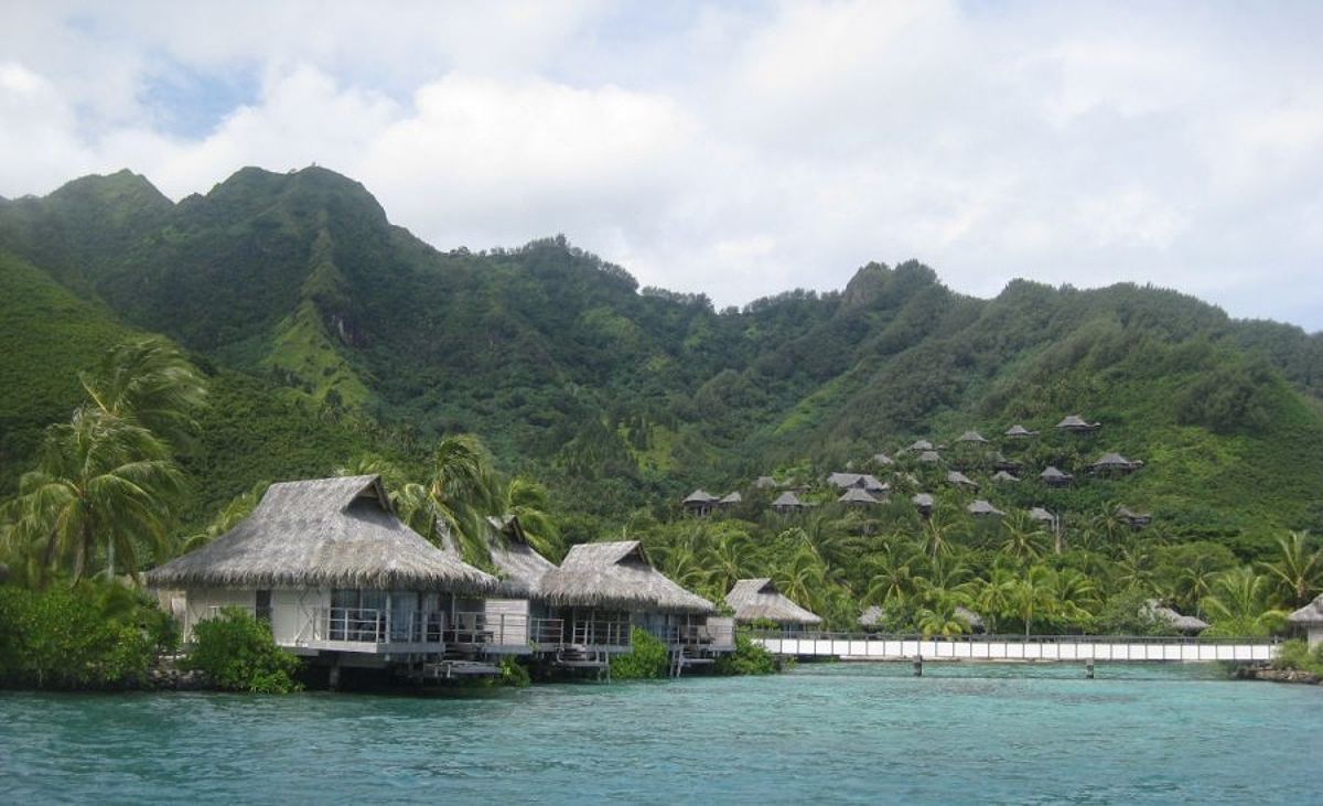 Overwater bungalows at the Intercontinental Moorea Resort