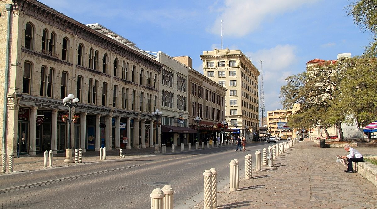 Street view in San Antonio, Texas