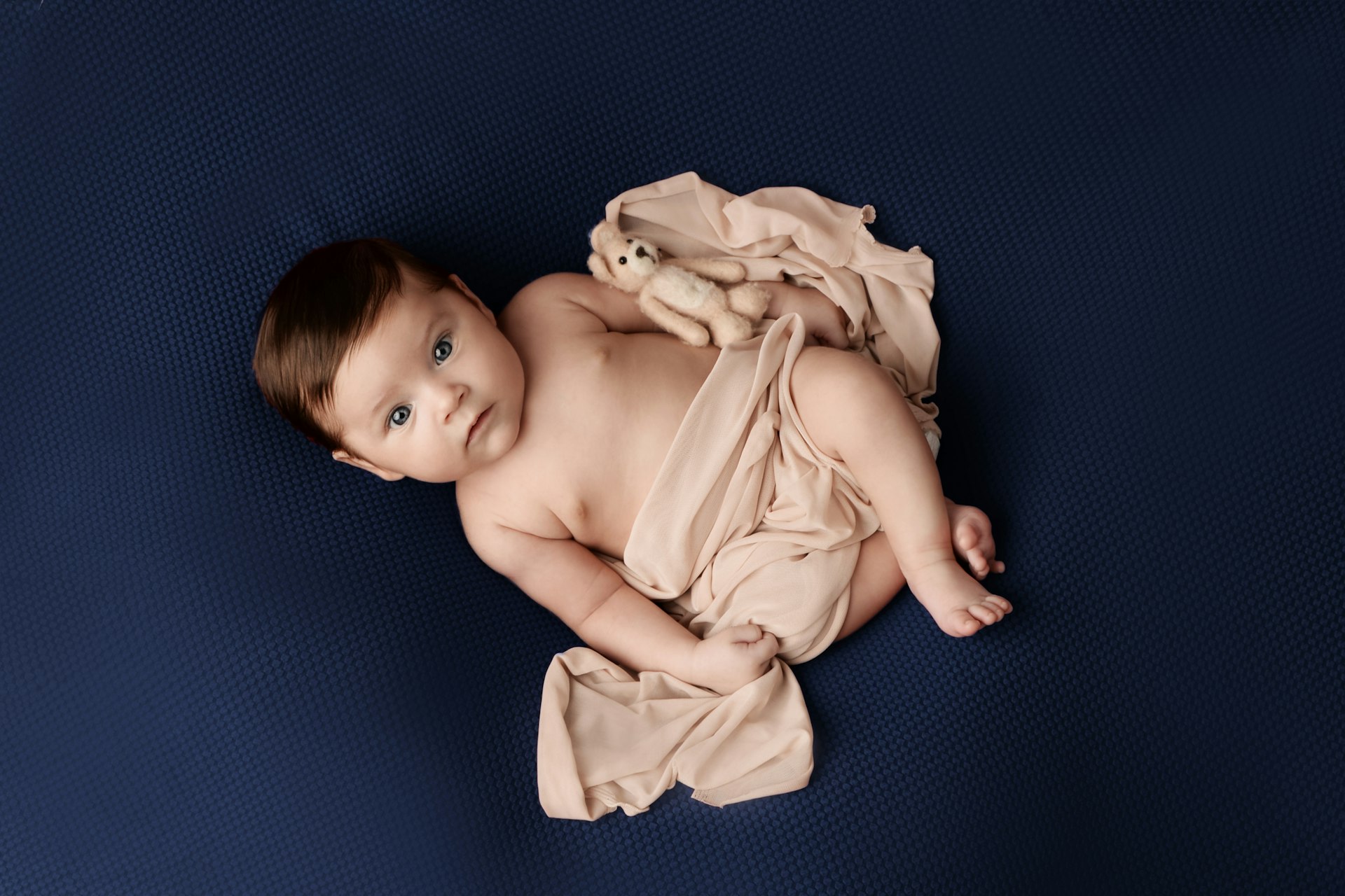 2025's Transformative Trends in Maternity Fashion: Style, Comfort, and Empowerment for Modern Mothers